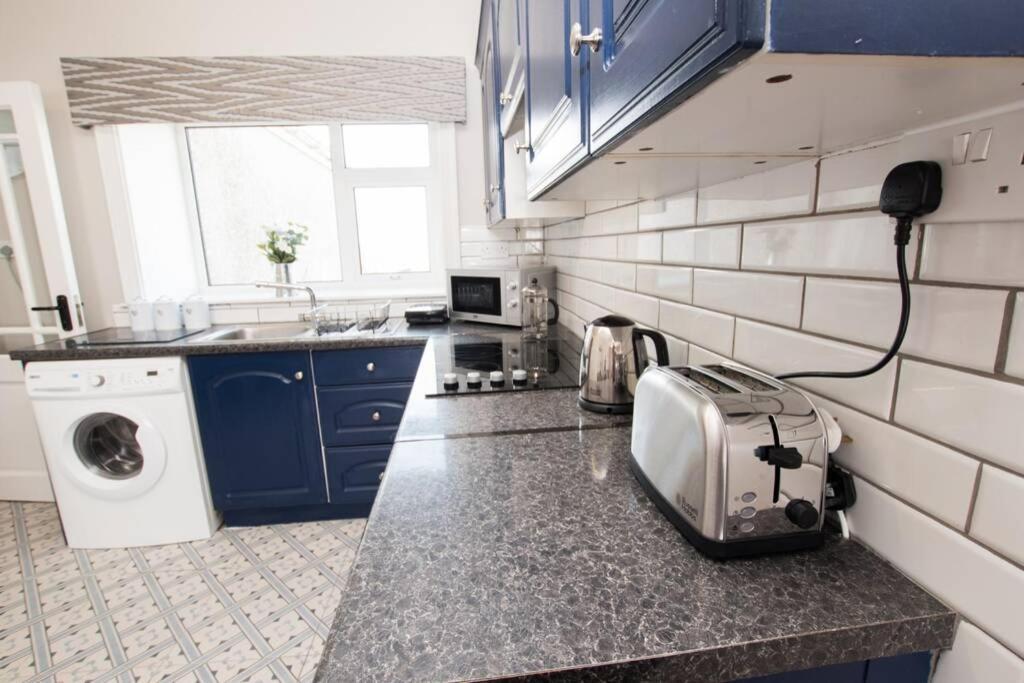 Atlantic View Apartment ダングロー エクステリア 写真